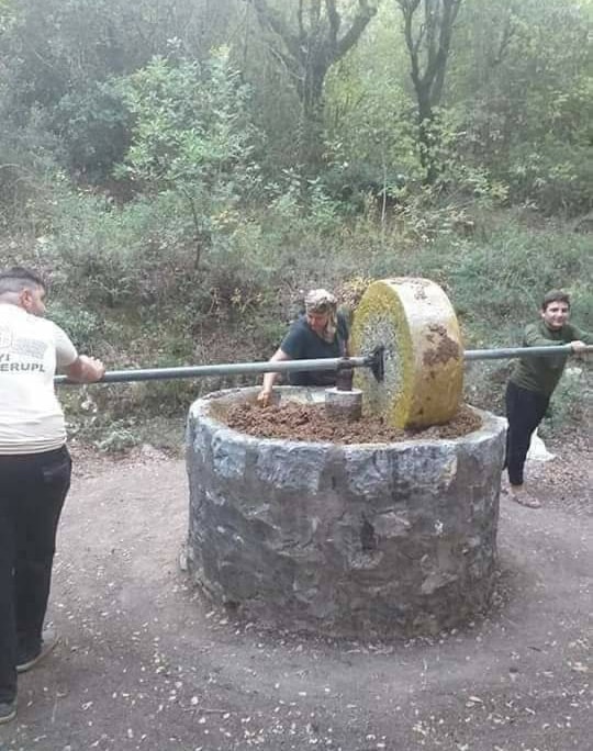 معصرة زيتون قديمة من مائة عام في الساحل2